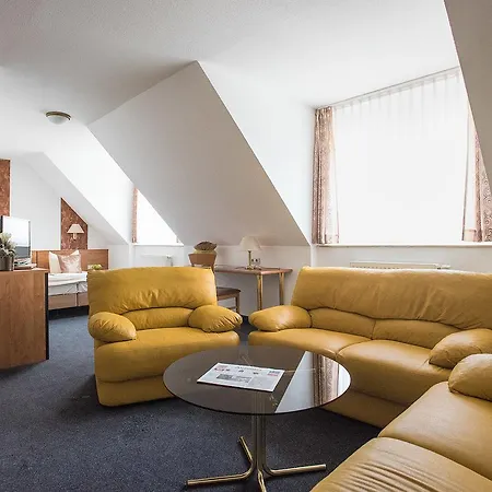 & Restaurant Zum Hirsch Hotel Romhild