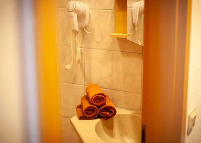 Zum Hirsch Otel Romhild