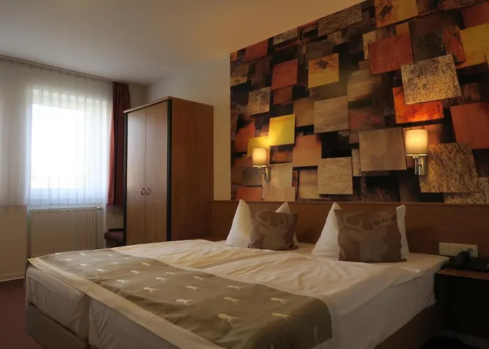 Zum Hirsch Otel Romhild