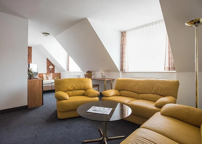 Zum Hirsch Otel Romhild